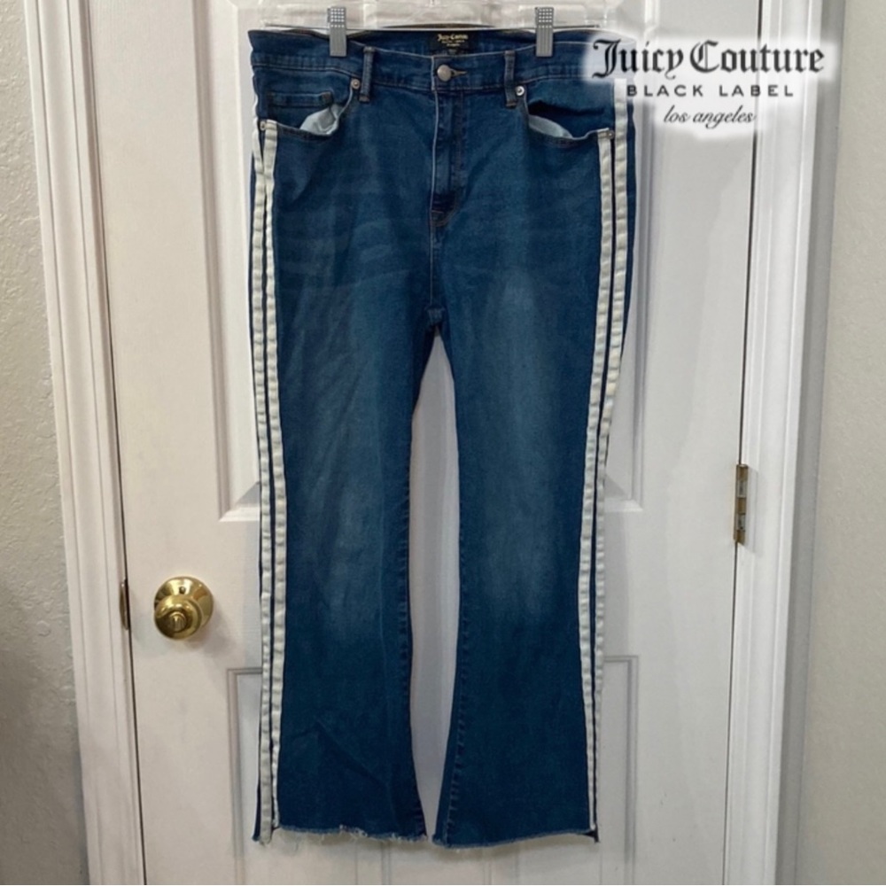 Juicy Couture Y2k Flare Cropped Side Stripe Jeans Medium Wash Denim Size 31
